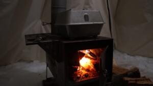 Is a Dutch Oven Worth Using While Winter Camping?