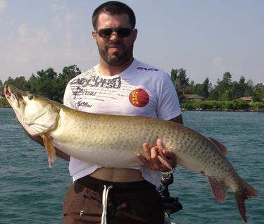 The Ugly Pike Podcast: Josh Ketry, Co-Founder of Red October Baits -  Episode 70 - Fish'n Canada