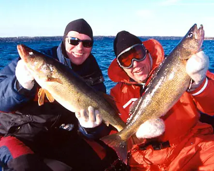 The Ultimate Late Fall Bay of Quinte Walleye Fishing Guide - Fish'n Canada